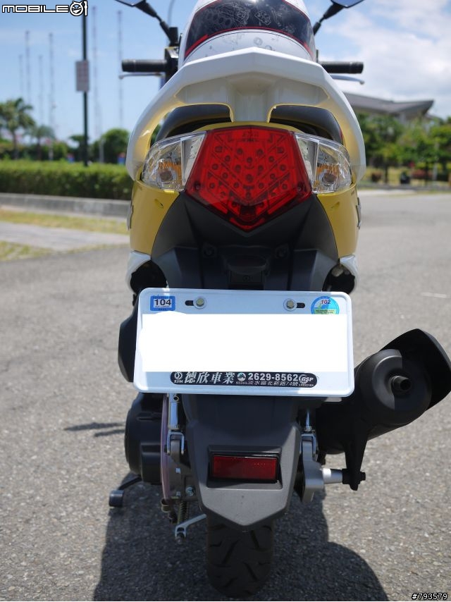 開箱 2013 SYM 新款 小黃 Z1