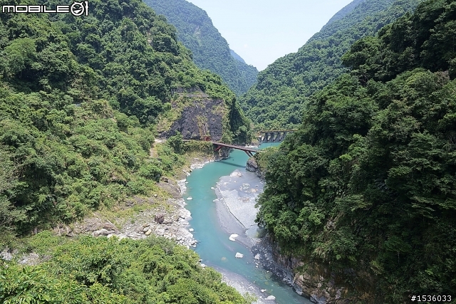 深吸一口氣,直接開車進入慕谷慕魚,沒遇到塞車,ya!