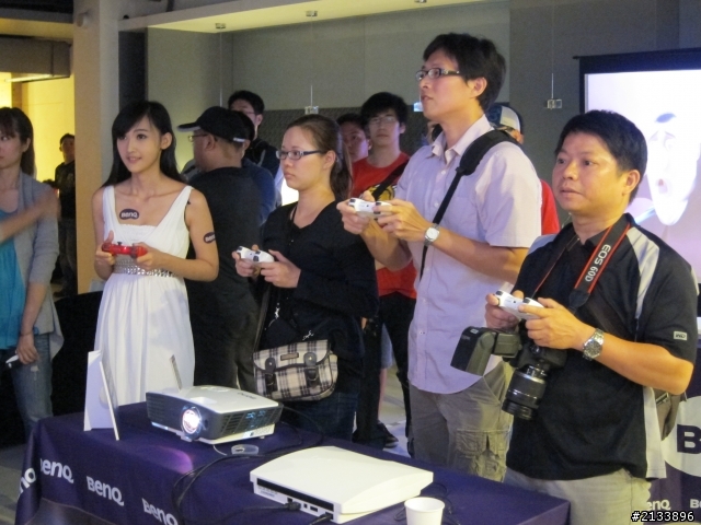 三坪劇院大視界 五星級生活新享受!BenQ投影機-精彩報導 【體驗文】