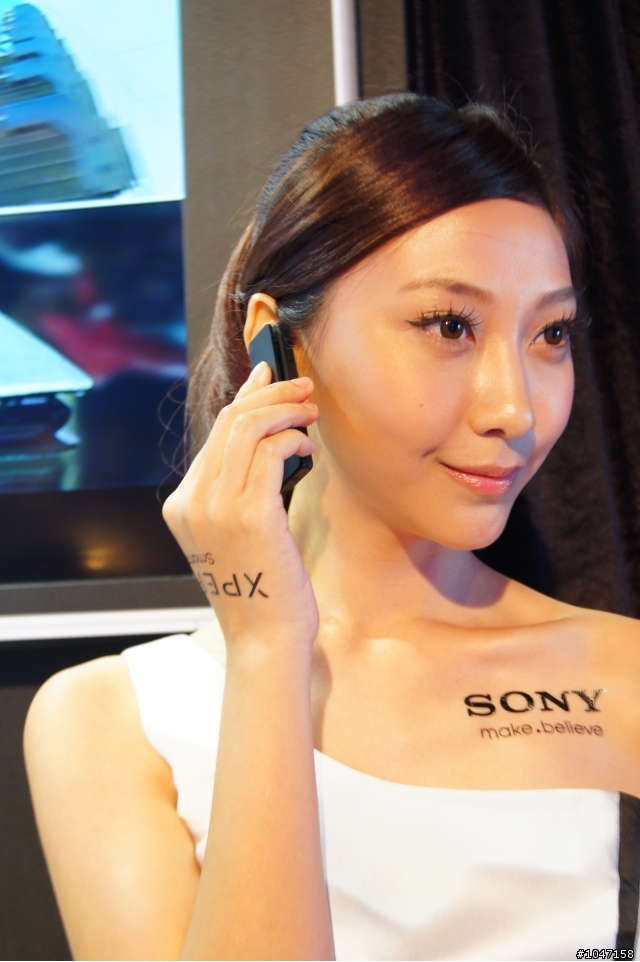 手機除了撈金魚 也可以擋雨了 XPERIA Z Ultra 體驗會心得