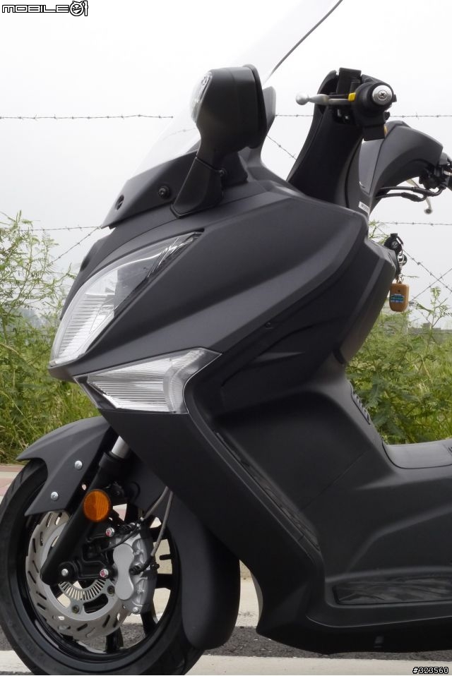白牌進階黃牌GTS 300i