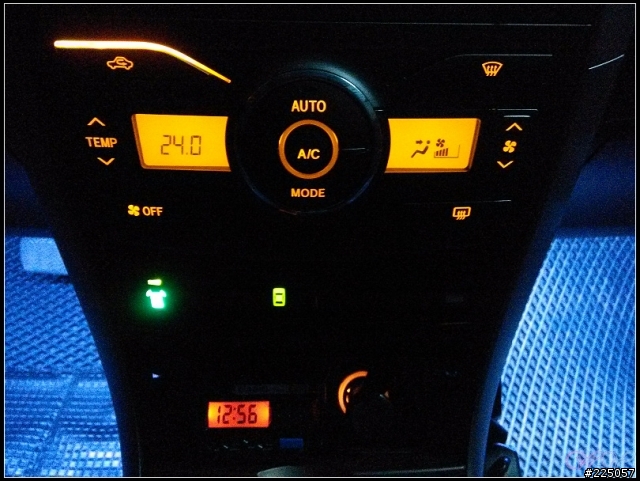 Altis 1.8E 2013年車 開箱~~(2.2交車)