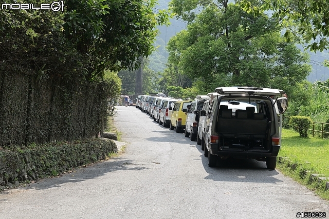 深吸一口氣,直接開車進入慕谷慕魚,沒遇到塞車,ya!