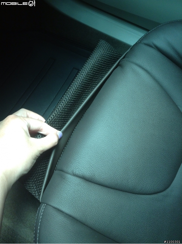 說好的開箱呢 Volvo V40