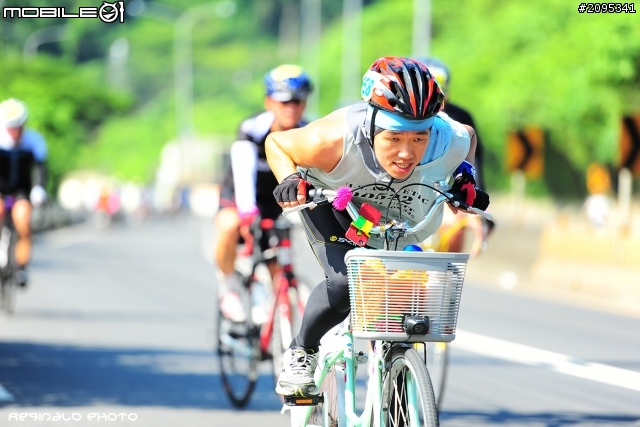 【 勇 往 直 前 吧 】2013 美利達經典百K (斜張橋下)