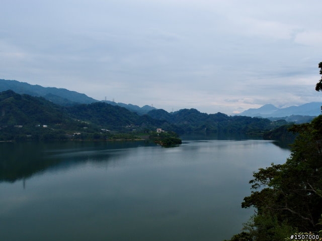 環湖單飛---苗栗鯉魚潭