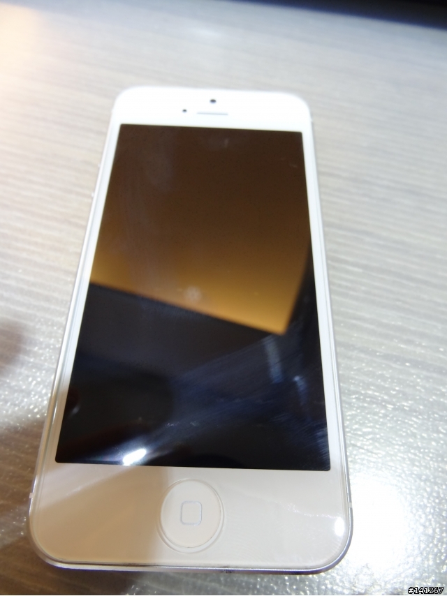 iPhone 5 鋁合金保護框 with 玻璃保護貼 開箱