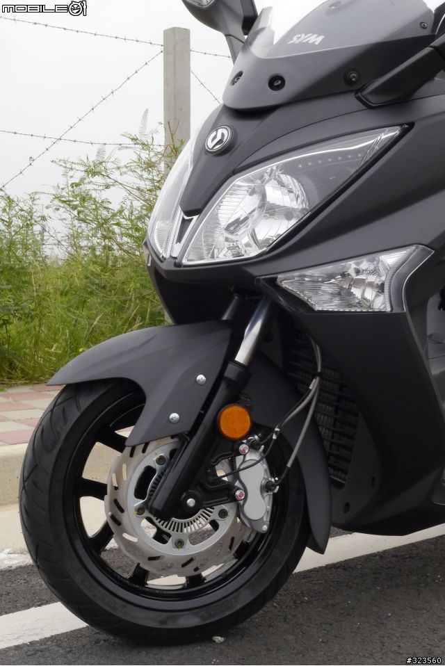白牌進階黃牌GTS 300i