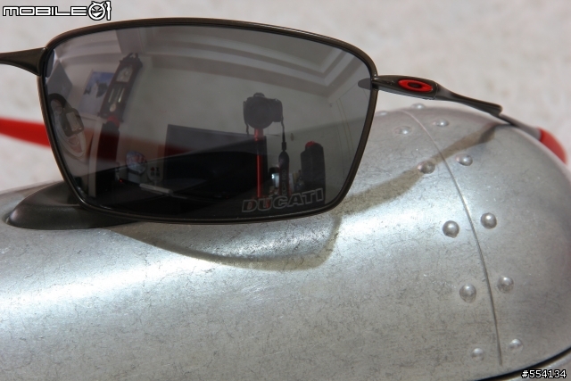 開箱分享...陪我在棒壘球場抵擋烈日的好朋友...OAKLEY RADAR LOCK PATH