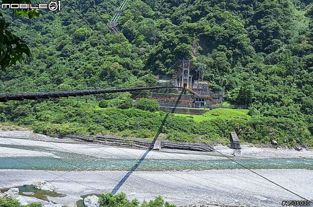 深吸一口氣,直接開車進入慕谷慕魚,沒遇到塞車,ya!
