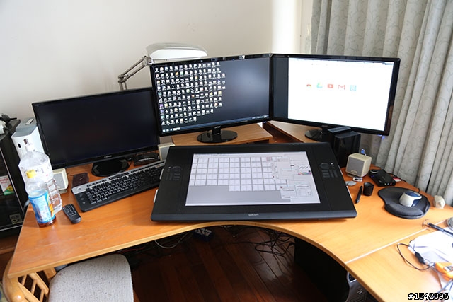 (開箱&代購分享) Wacom Cintiq 24HD touch