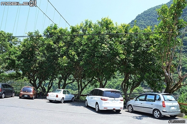 深吸一口氣,直接開車進入慕谷慕魚,沒遇到塞車,ya!