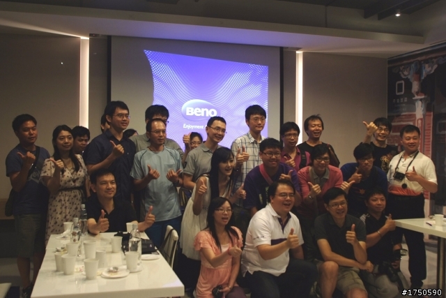 【小空間的大視界----BenQ 三坪短焦投影機】體驗分享