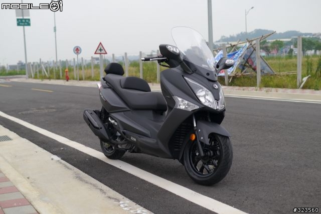 白牌進階黃牌GTS 300i