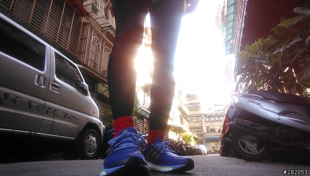 Adidas Energy Boost 鞋測 +新增鞋底比較照p2 + 運動衣著分享!