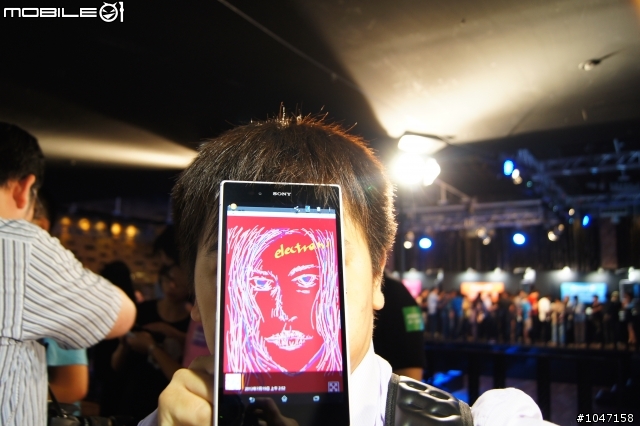 手機除了撈金魚 也可以擋雨了 XPERIA Z Ultra 體驗會心得