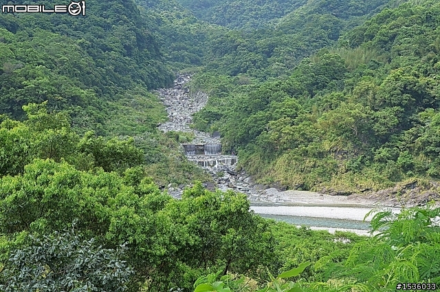 深吸一口氣,直接開車進入慕谷慕魚,沒遇到塞車,ya!