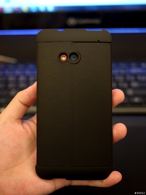 HTC New one 紅妞 + 原廠硬殼側翻保護殼分享~