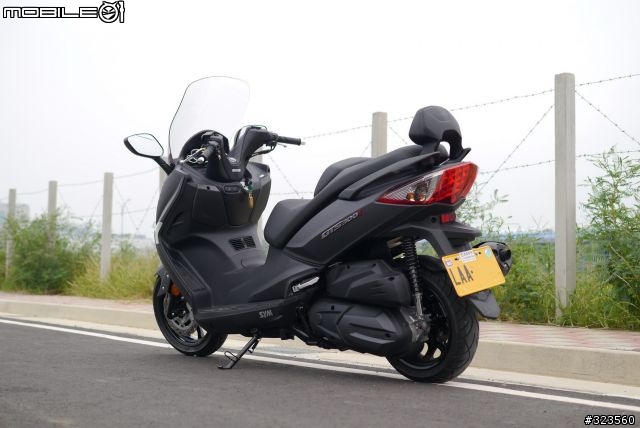 白牌進階黃牌GTS 300i