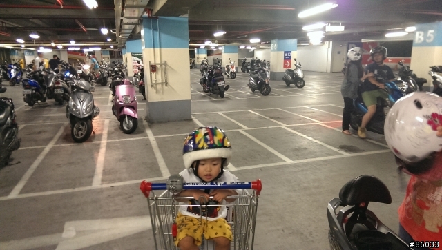 NEW ONE 低光源有紫光,那光源充足下的紫光是???