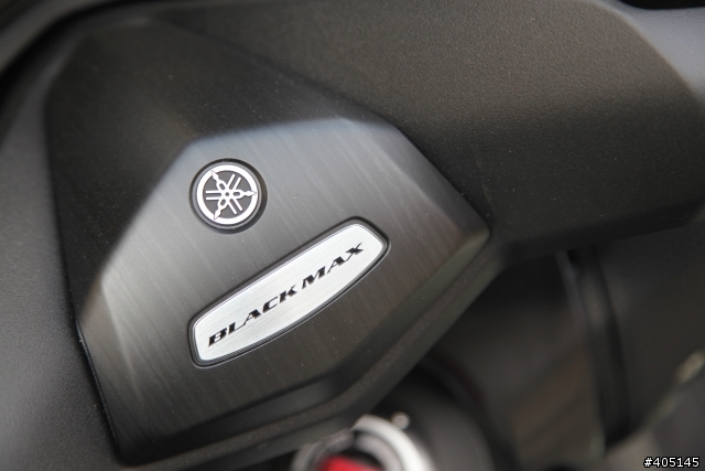YAMAHA T-MAX VS T-MAX(特仕版)-圖多慎入