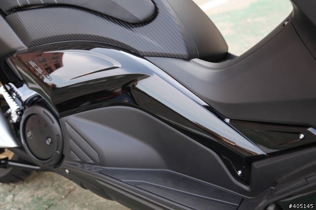 YAMAHA T-MAX VS T-MAX(特仕版)-圖多慎入