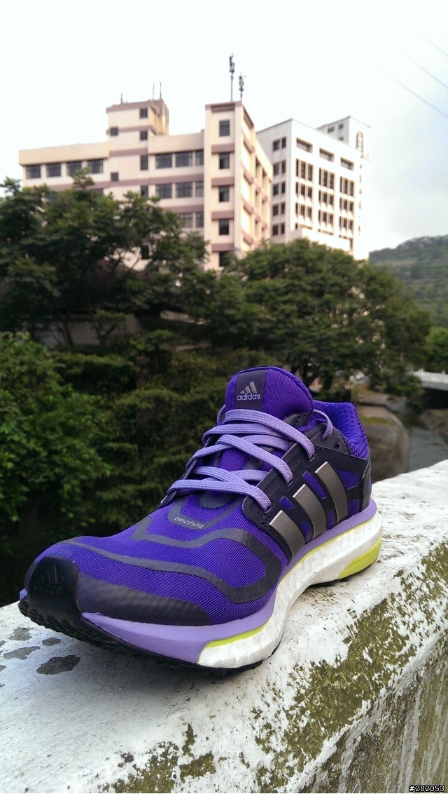 Adidas Energy Boost 鞋測 +新增鞋底比較照p2 + 運動衣著分享!
