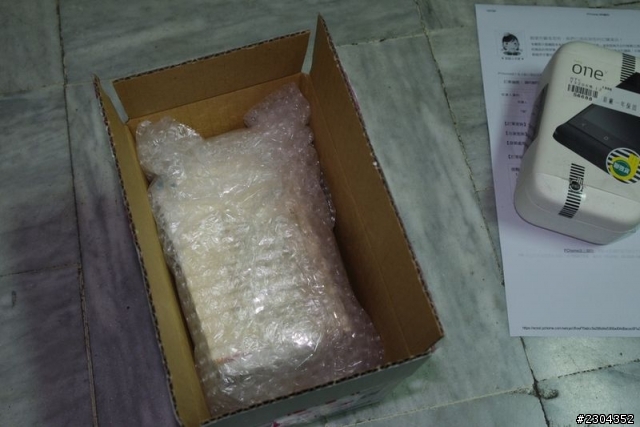 在手機白痴使用ONE V一年多以後....因為某個意外而購得ONE SV的故事