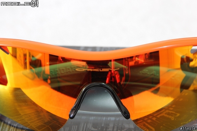 開箱分享...陪我在棒壘球場抵擋烈日的好朋友...OAKLEY RADAR LOCK PATH