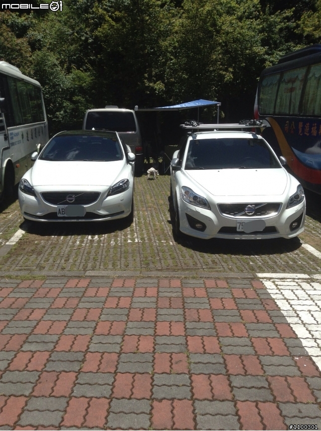 說好的開箱呢 Volvo V40