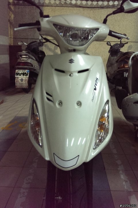 喜歡就再買一台(Address v125ss米白開箱)