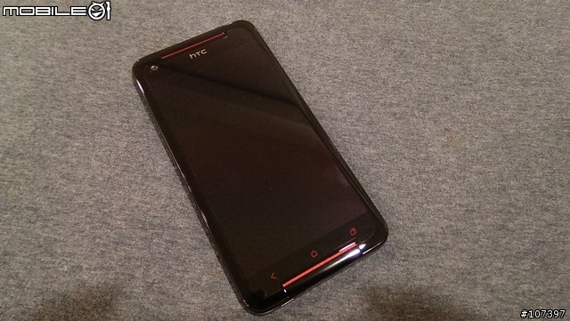 【0708開箱】HTC Butterfly S 蝴蝶S + Dapad保護殼 開箱