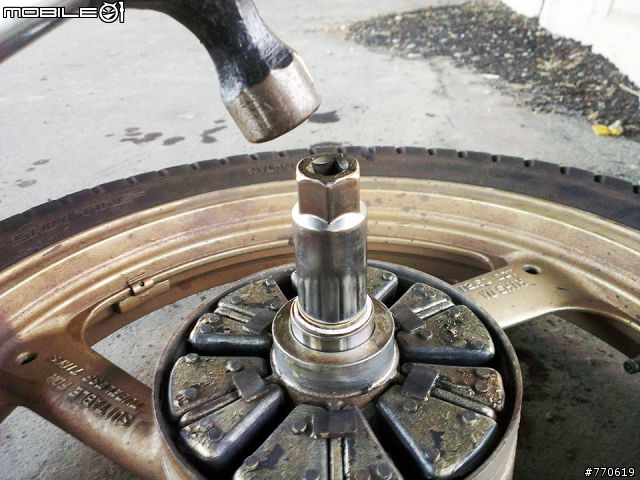 FZR後輪軸承更換