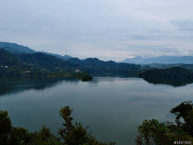 環湖單飛---苗栗鯉魚潭