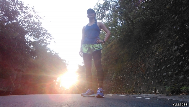 Adidas Energy Boost 鞋測 +新增鞋底比較照p2 + 運動衣著分享!