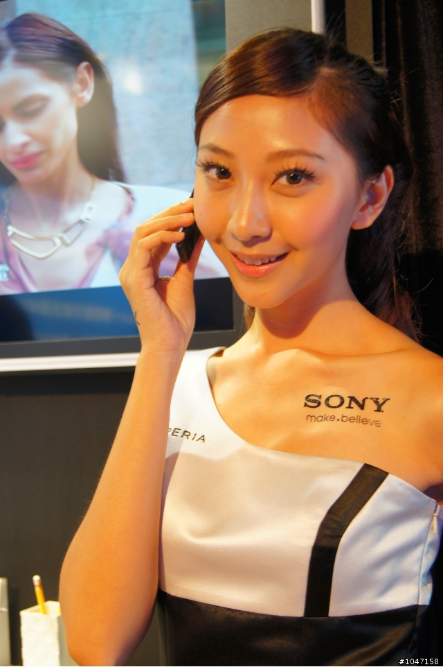 手機除了撈金魚 也可以擋雨了 XPERIA Z Ultra 體驗會心得