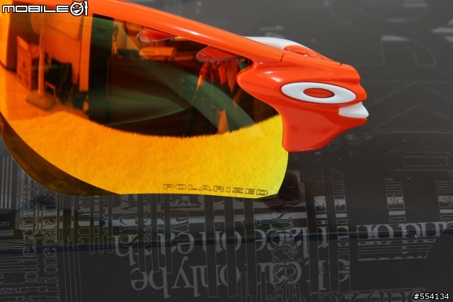 開箱分享...陪我在棒壘球場抵擋烈日的好朋友...OAKLEY RADAR LOCK PATH