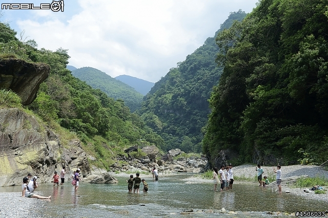 深吸一口氣,直接開車進入慕谷慕魚,沒遇到塞車,ya!