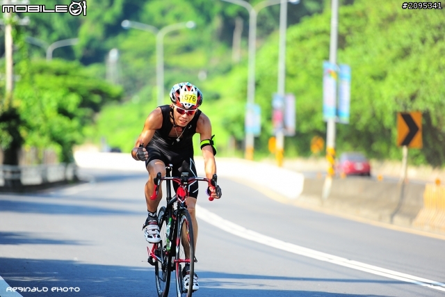 【 勇 往 直 前 吧 】2013 美利達經典百K (斜張橋下)
