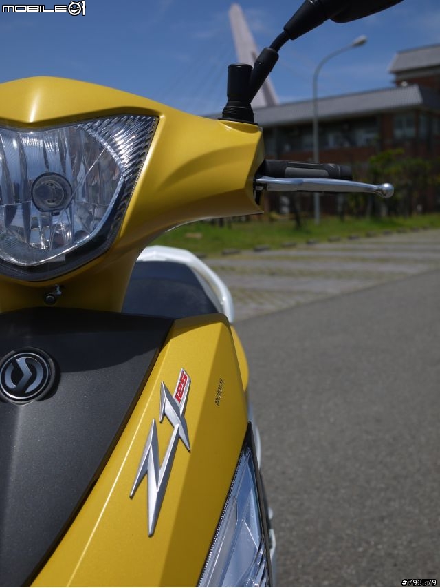 開箱 2013 SYM 新款 小黃 Z1