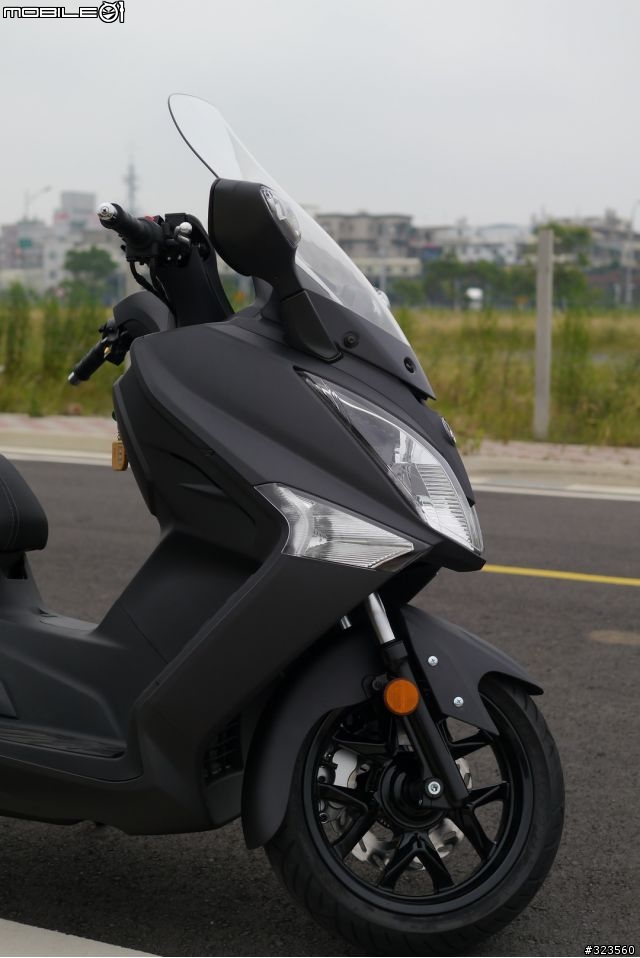 白牌進階黃牌GTS 300i