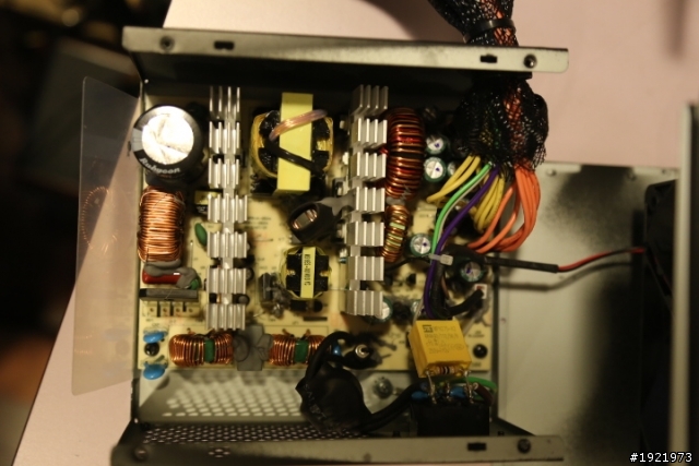 技嘉GREENMAX PLUS 450W...小小操爆你開箱...XD