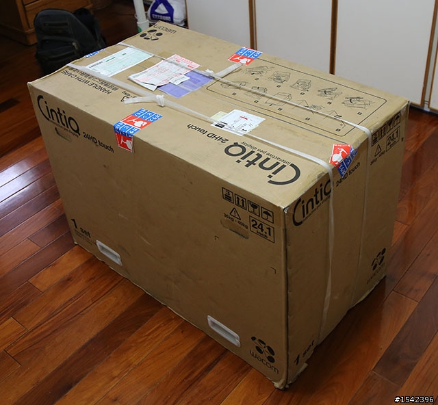 (開箱&代購分享) Wacom Cintiq 24HD touch