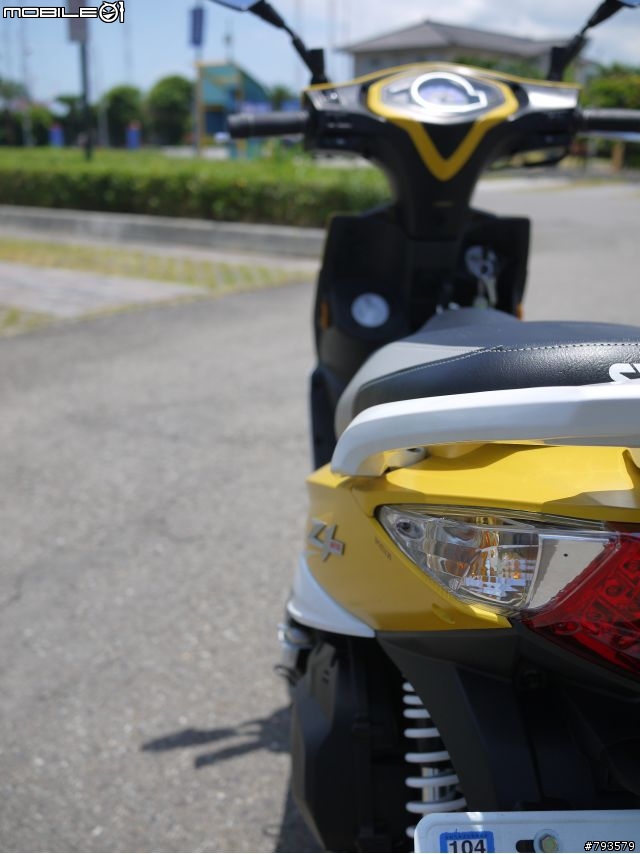 開箱 2013 SYM 新款 小黃 Z1