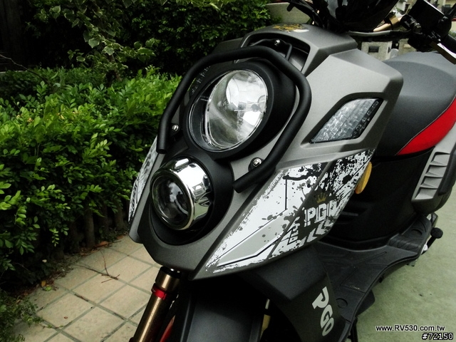 X-HOT150 星鑽灰交車...安全帽是隨便送一頂嗎?