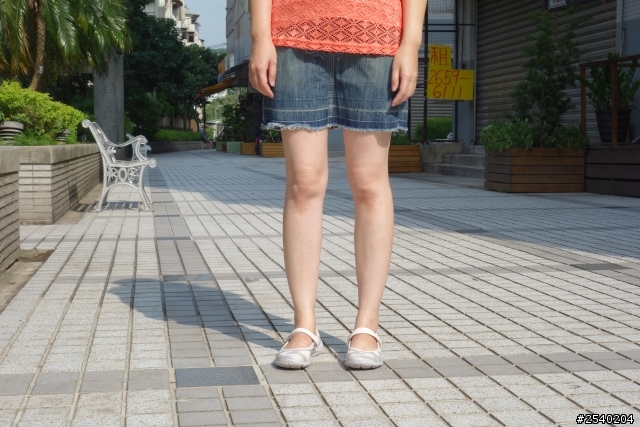 【分享】腳感很好、很輕、很舒服的 Rockport 輕量娃娃鞋