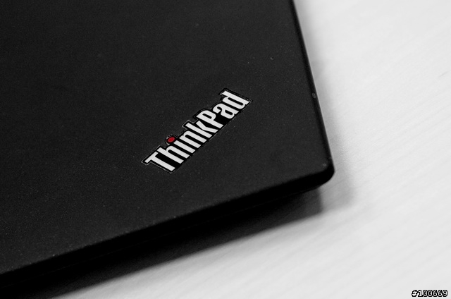 【黑白配】Thinkpad X1 Carbon x Moshi Mini DisplayPort to HDMI Adapter