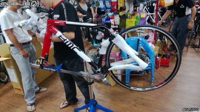 開箱!!BMC SL01 2012 終於終於輪到我開箱!!!((圖多