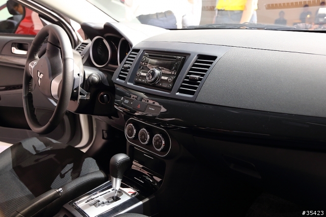 日本進口神祕新車(Mitsubishi Lancer Sportback 1.8 & Pajero 3.2)VIP上市現場直擊活動(圖多!內有福利照)