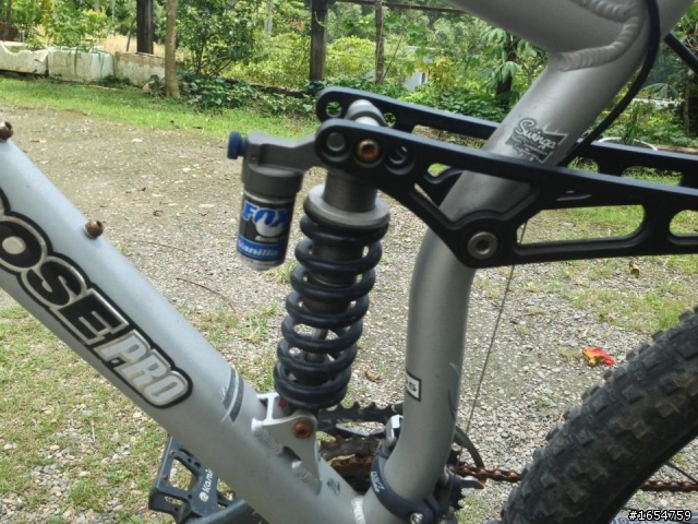 放了十年的 mongoose 登山車